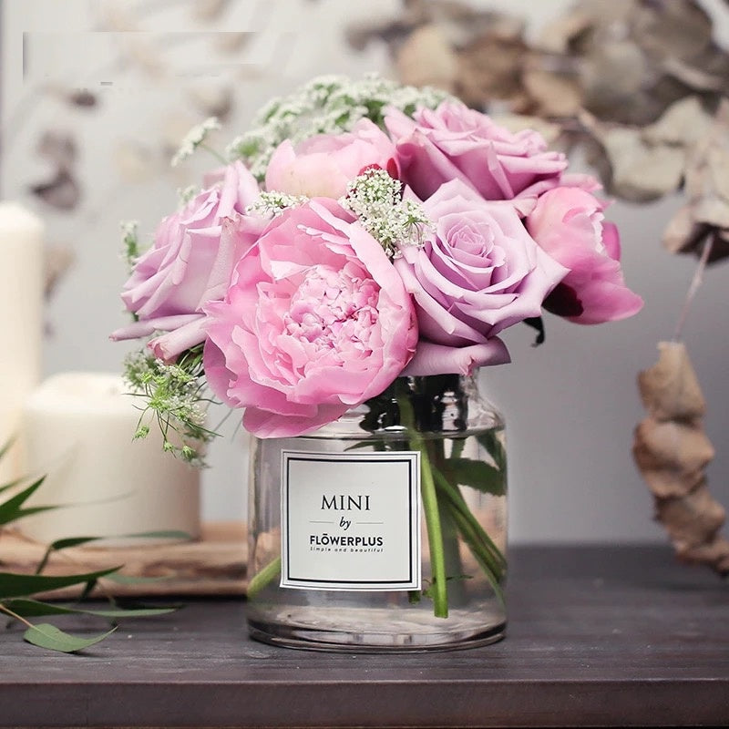 Mini Vase en Verre – Élégance Minimaliste & Déco Inspirante