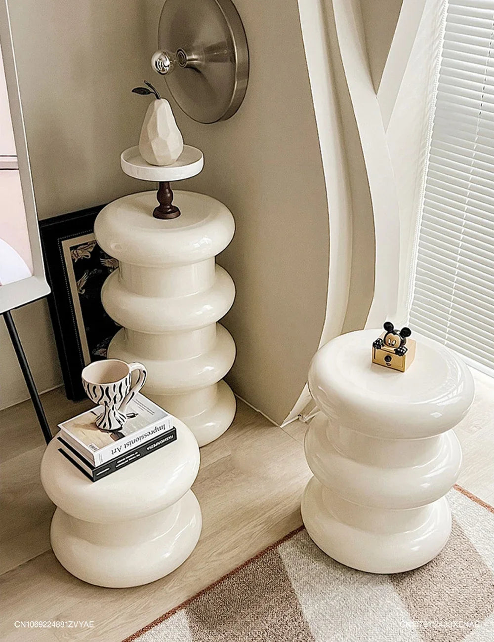Ottoman Minimaliste – Tabouret Déco et Table Basse Compacte
