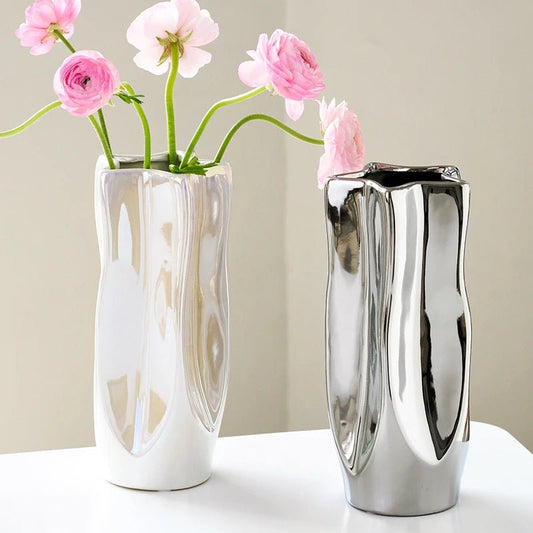 Vase en Céramique Argentée au Design Irrégulier Ultra-Moderne