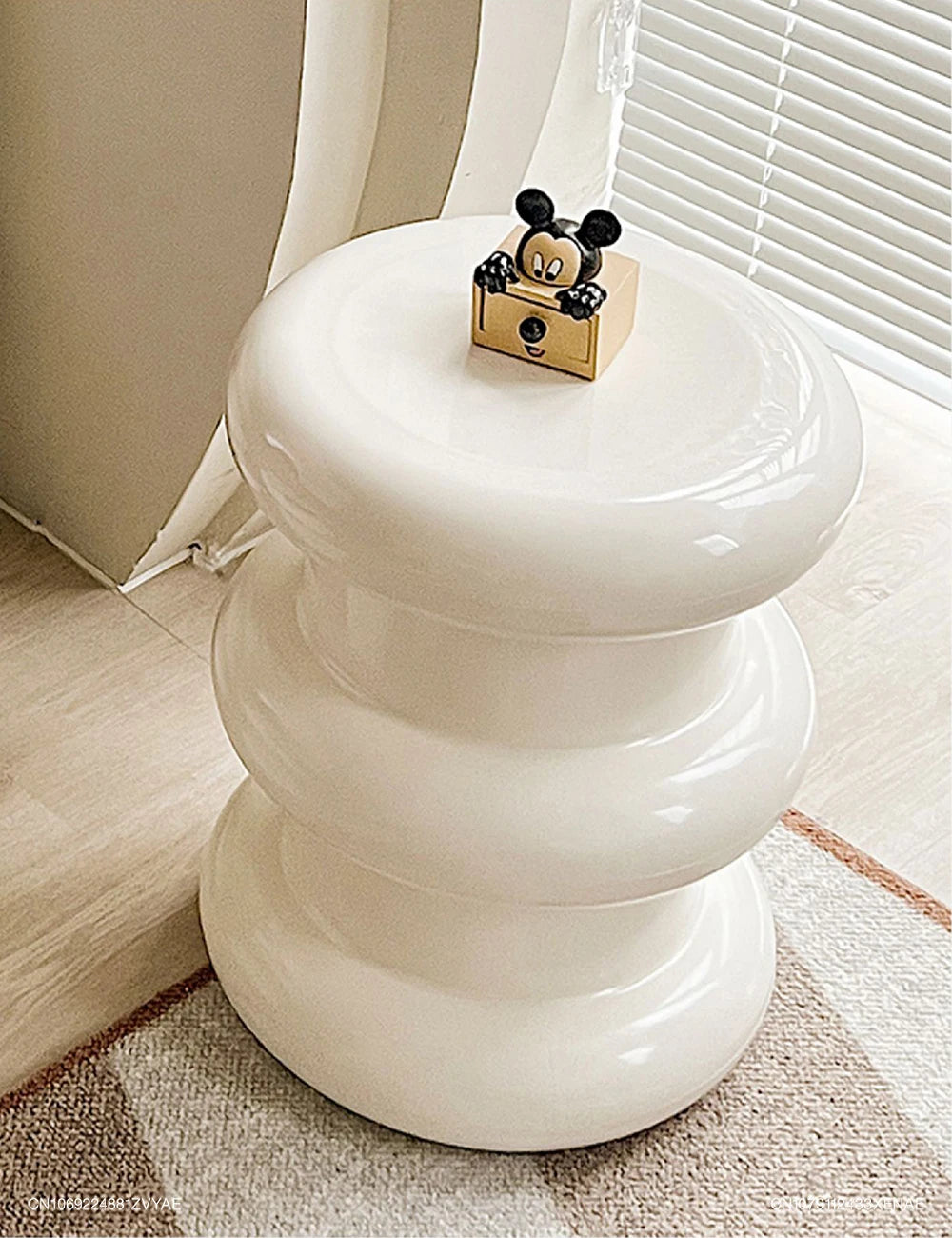 Ottoman Minimaliste – Tabouret Déco et Table Basse Compacte