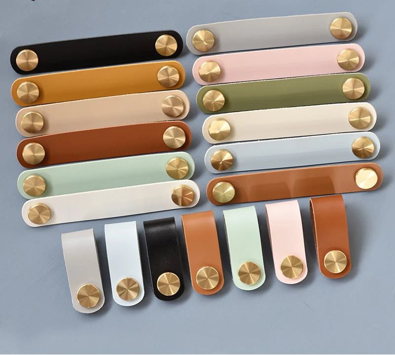 Poignée en Cuir Nordique pour Tiroirs et Armoires – Laiton & Cuirette