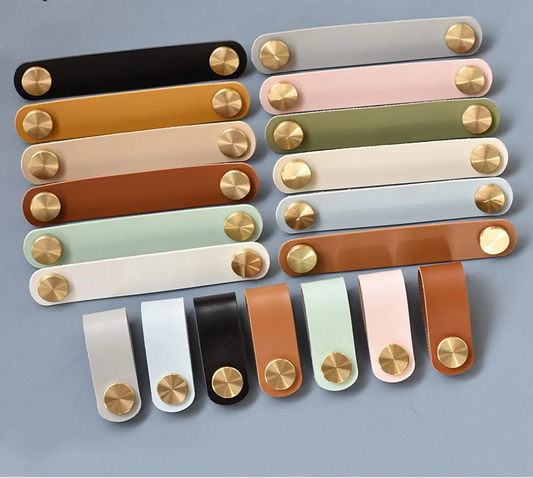 Poignée en Cuir Nordique pour Tiroirs et Armoires – Laiton & Cuirette