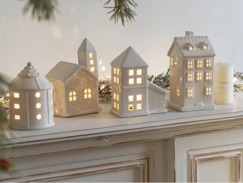 Maison de Village en Céramique Lumineuse — Lueur d’hiver