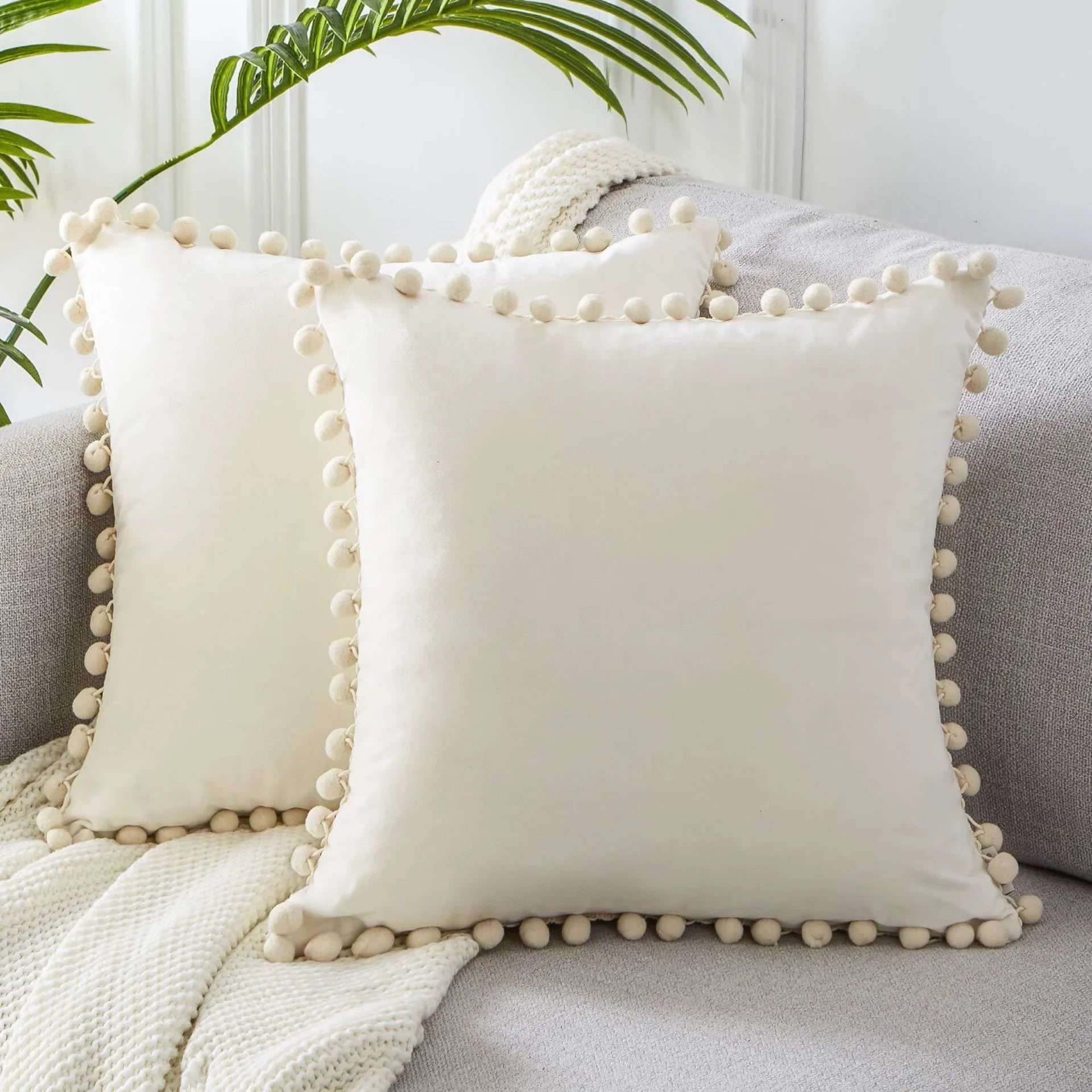 Housse de Coussin en Velours avec Pompons