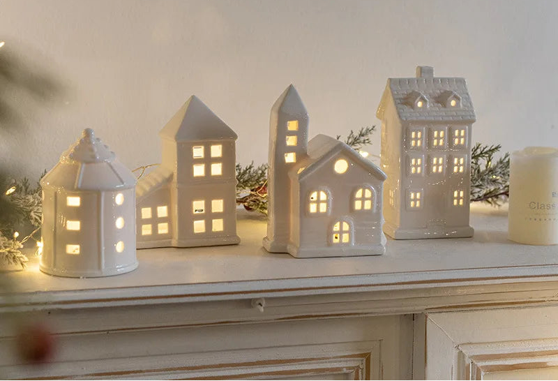 Maison de Village en Céramique Lumineuse — Lueur d’hiver