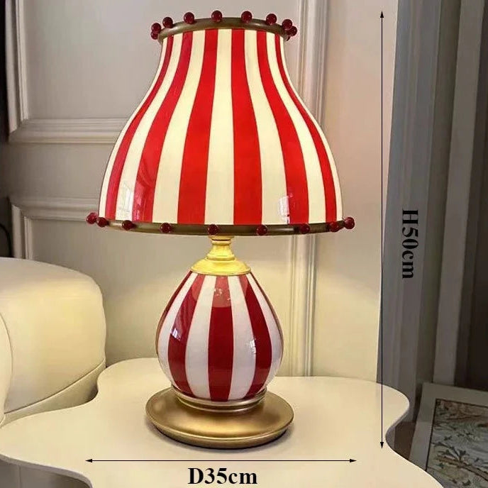 Lampe de Table Aurora – Verre teinté rouge et lumière d’ambiance