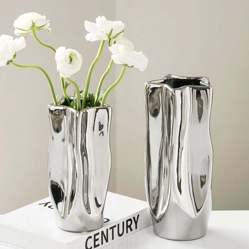 Vase en Céramique Argentée au Design Irrégulier Ultra-Moderne