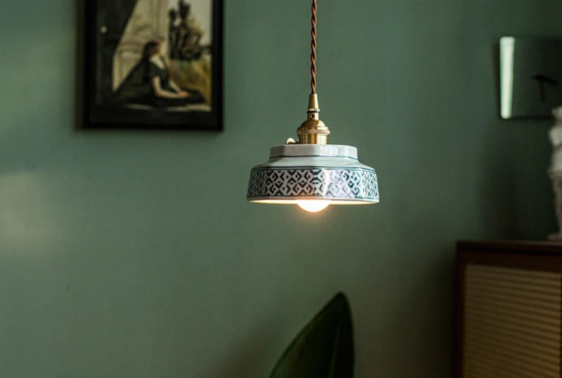 La Suspension Céramique Signature – Douceur Artisanale & Raffinement Cuivré