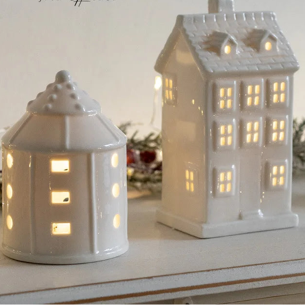 Maison de Village en Céramique Lumineuse — Lueur d’hiver