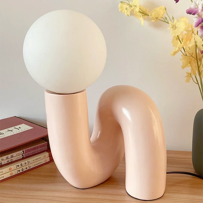 Lampe de Bureau Postmoderne en Résine – Éclat Lunaire - Maison Fantine